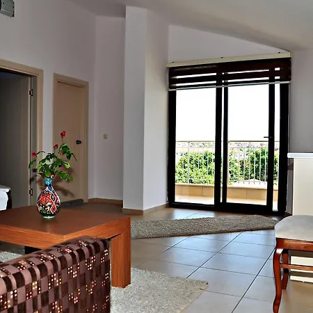 Ceren Family Suit 3* Side