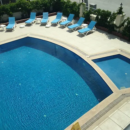 Ceren Family Suit Aparthotel Side